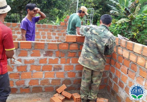 Hình ảnh thực hành của học viên học nghề Nề hoàn thiện - Rèn luyện kỹ năng xây gạch